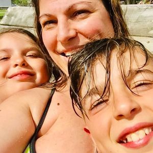 Meet your Posher, Mona